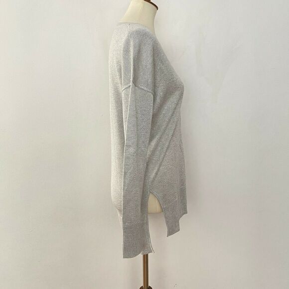 Chelsea28 V Neck Metallic Pullover Sweater Long Sleeve Grey Silver XS - Picture 3 of 9